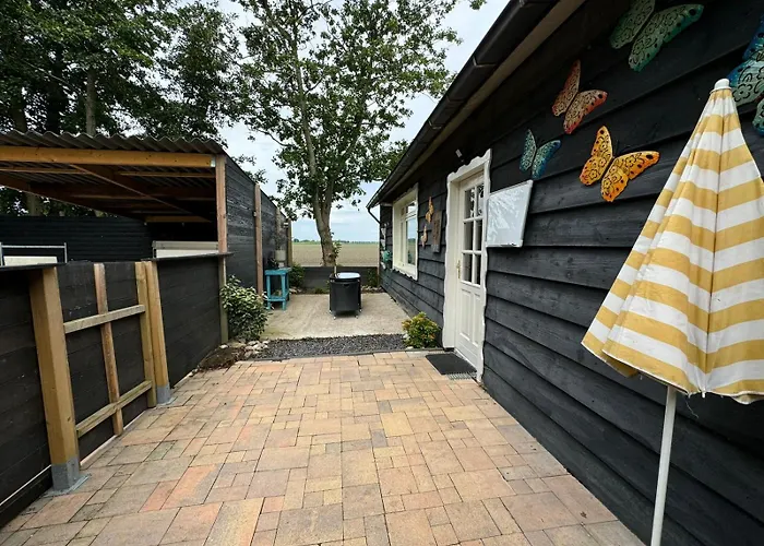 לינה וארוחת בוקר Elefteria 3*