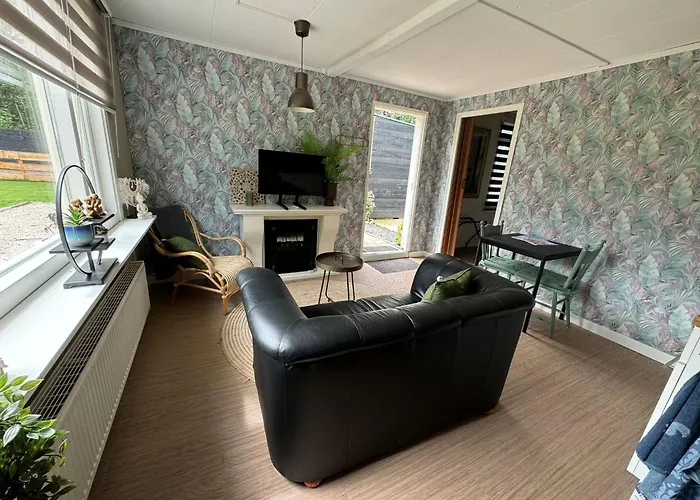 לינה וארוחת בוקר Elefteria Kolhorn